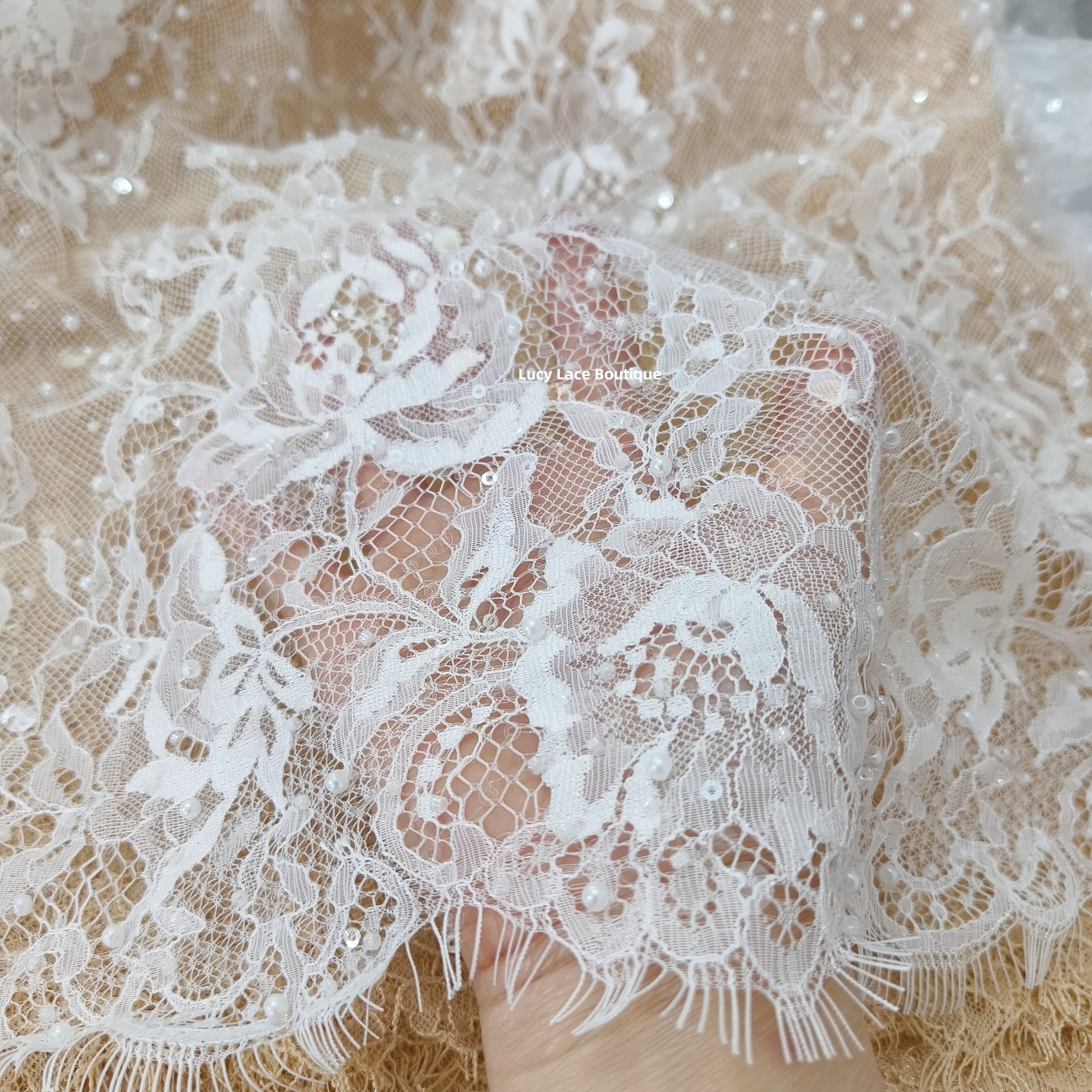 1 Panel 1.5M Wide 3M Long Off  - огляд і ціна Sequin Fabric Panel