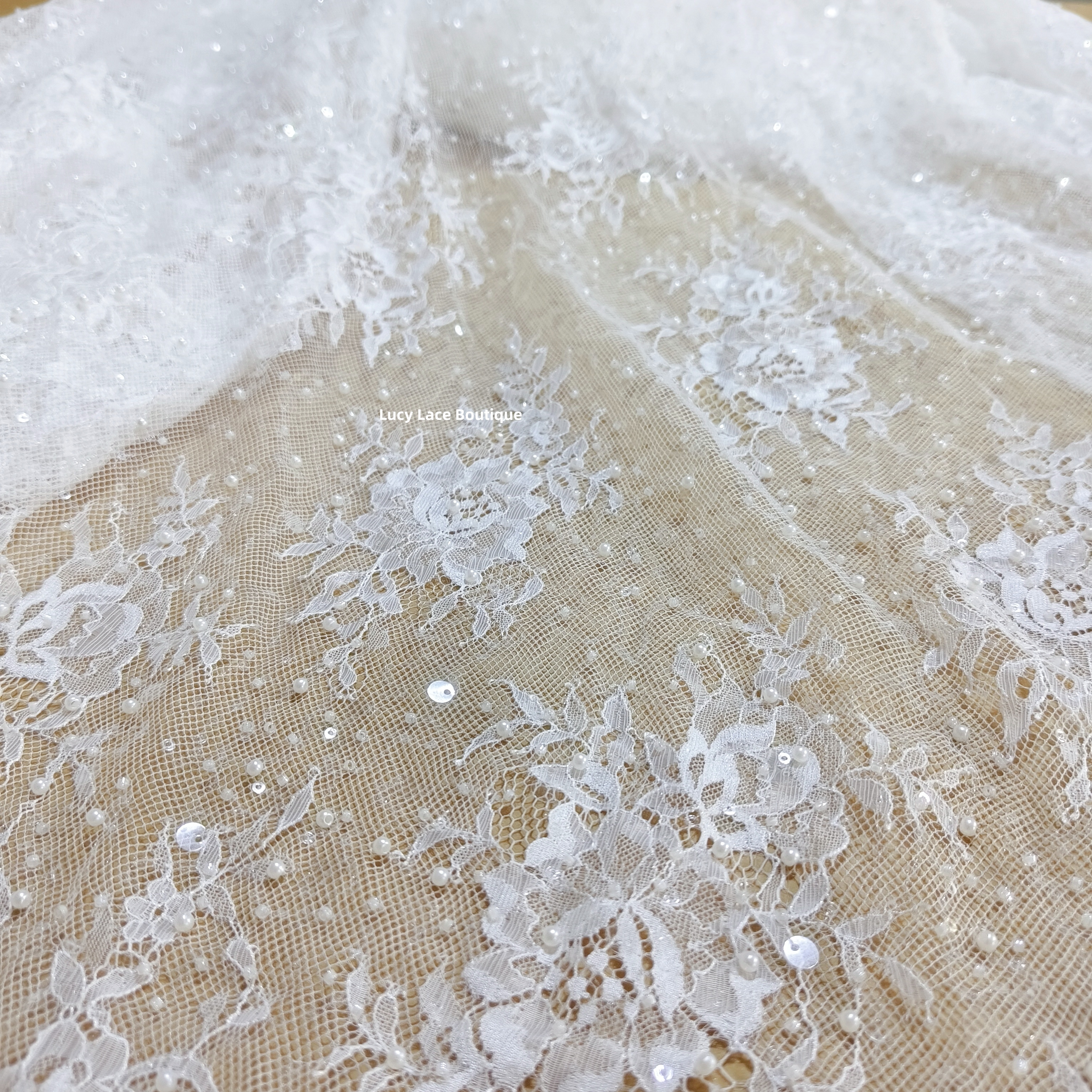 1 Panel 1.5M Wide 3M Long Off  - огляд і ціна Sequin Fabric Panel